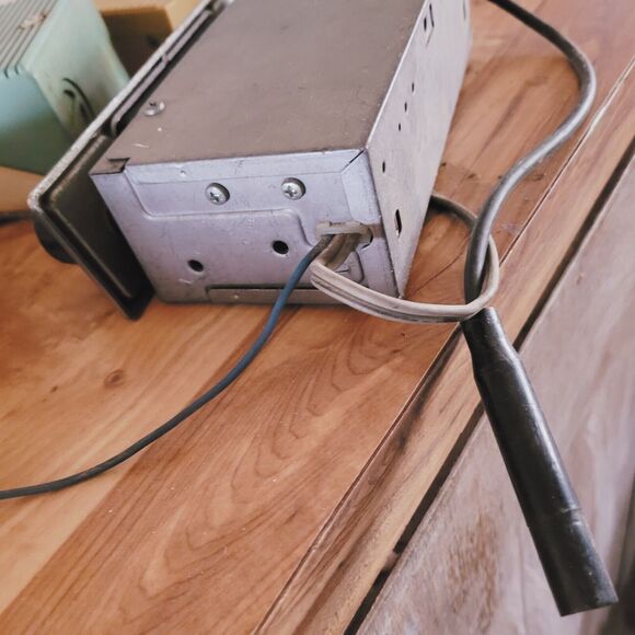 Vintage 1960s Clarion AM/FM Car Radio Stereo RF-121B - Picture 6 of 6